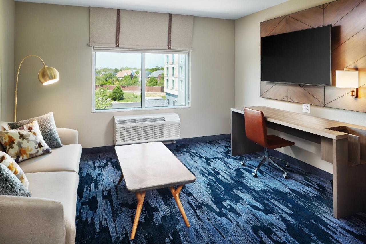 Fairfield Inn & Suites By Marriott Louisville Northeast Bagian luar foto