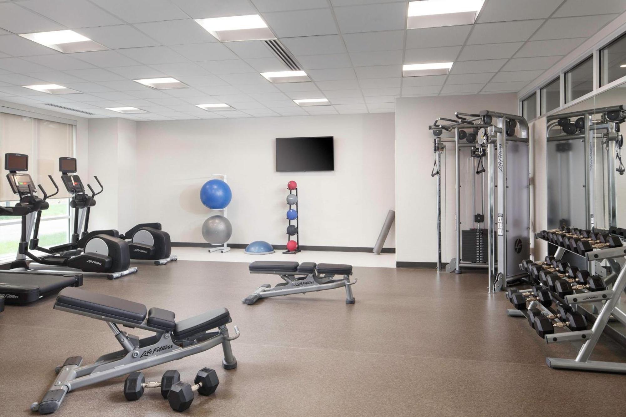 Fairfield Inn & Suites By Marriott Louisville Northeast Bagian luar foto